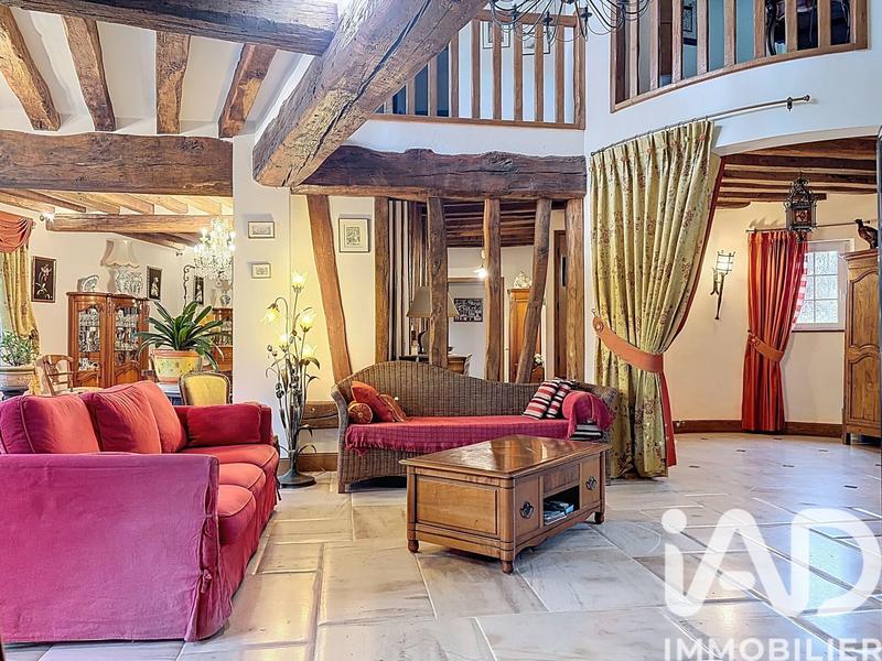 Maison - 290 m² - 8 pièces