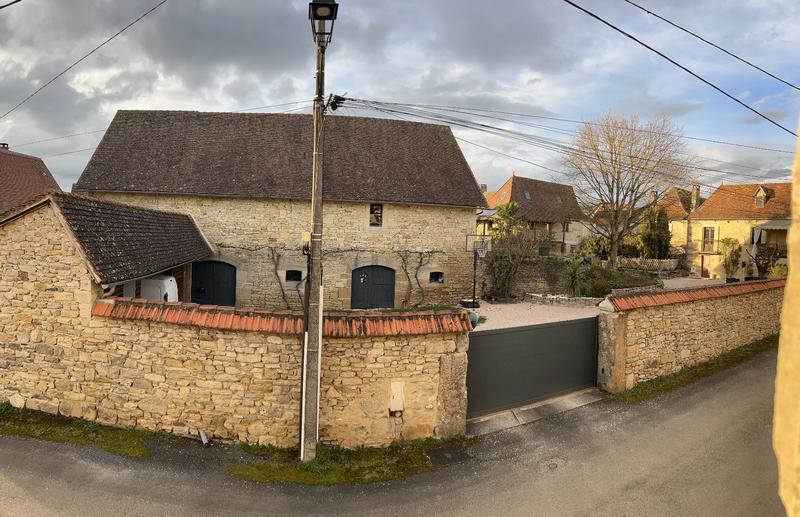 Maison - 230 m² - 11 pièces