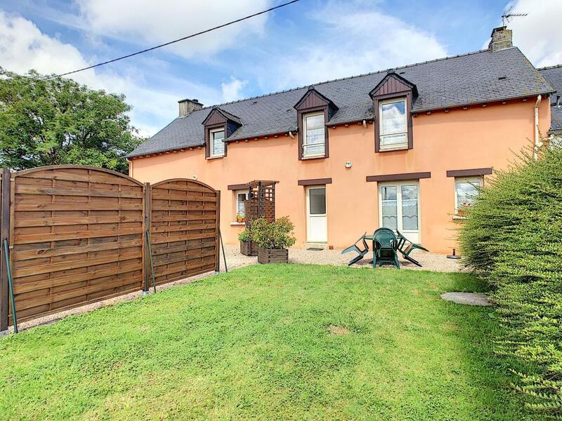 Maison - 203 m² - 9 pièces