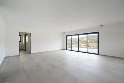 Maison - 266 m² - 5 pièces