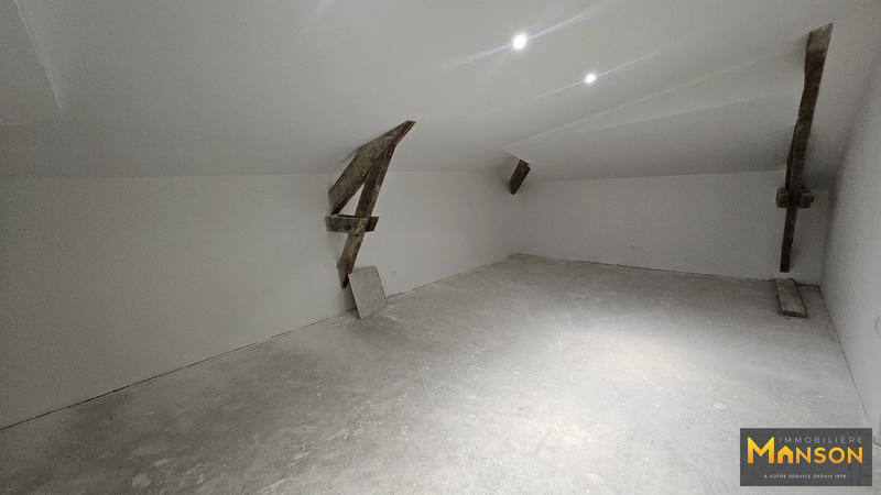 Maison - 165 m² - 8 pièces