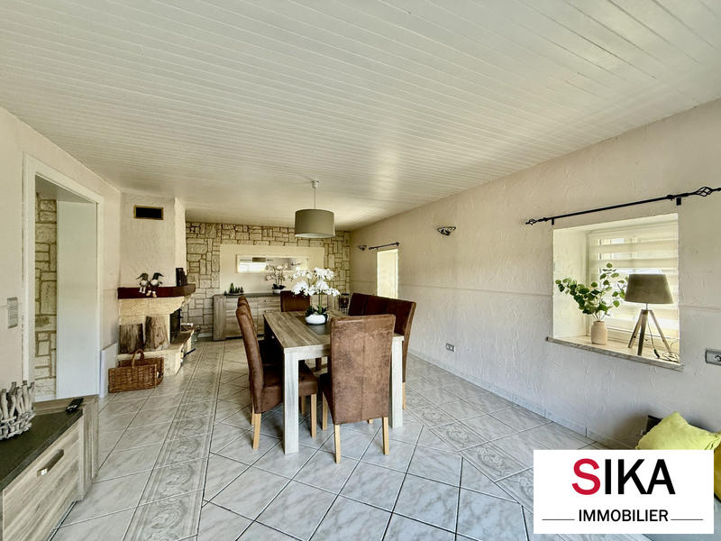 Maison - 220 m² - 8 pièces