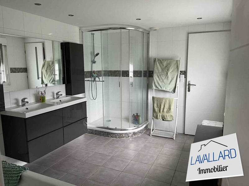 Maison - 161 m² - 6 pièces