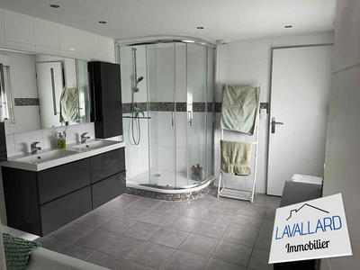 Maison - 161 m² - 6 pièces