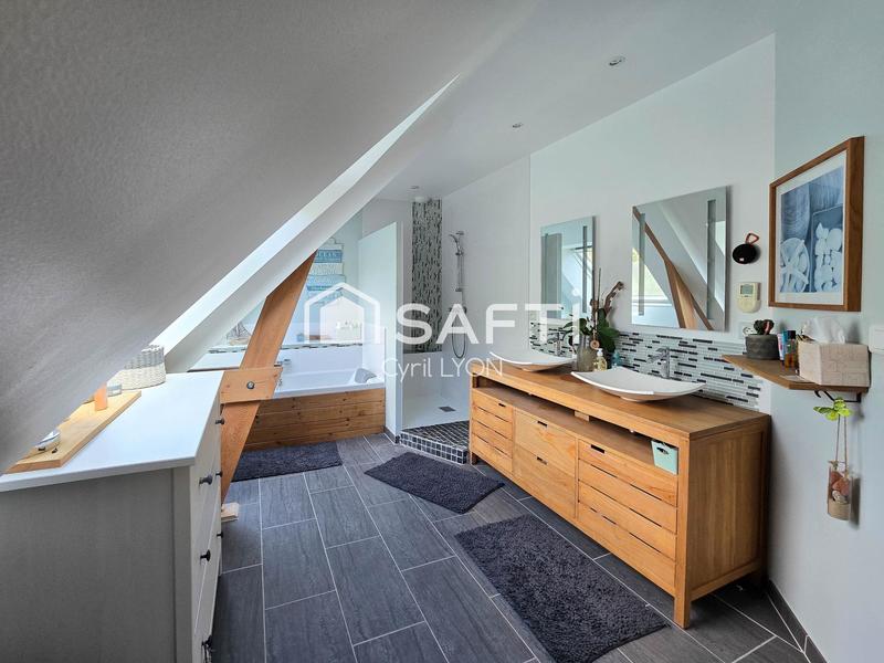 Maison - 139 m² - 5 pièces