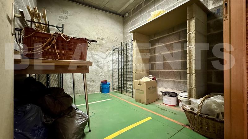 Maison - 231 m² - 7 pièces