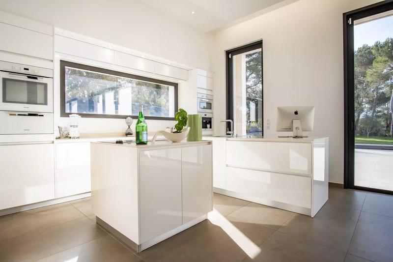 Maison - 220 m² - 5 pièces