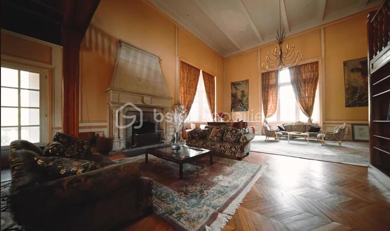 Demeure - 620 m² - 12 pièces