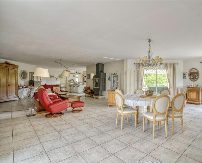 Maison - 209 m² - 4 pièces