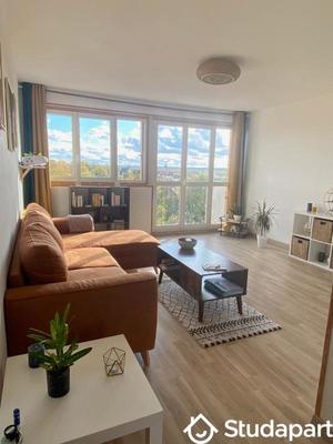 Chambre - 13 m² - 1 pièce