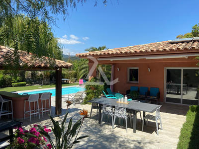 Villa - 135 m² - 6 pièces