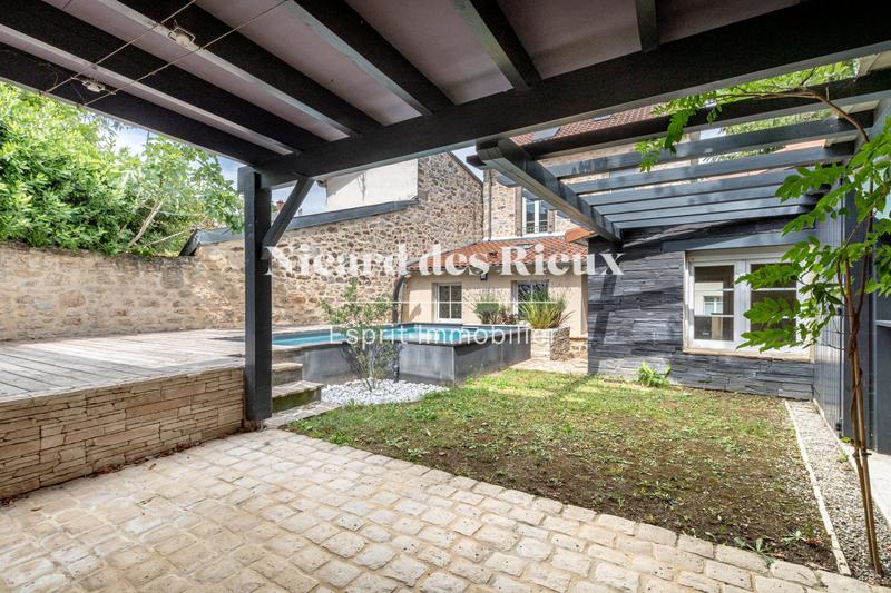 Maison ancienne - 168 m² - 7 pièces