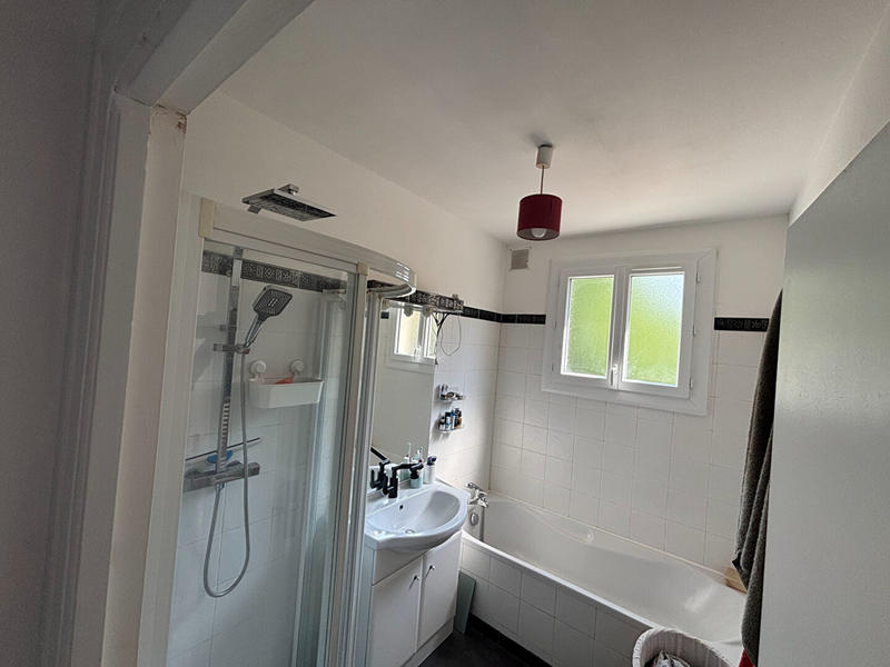 Maison - 180 m² - 7 pièces