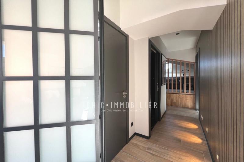 Appartement - 185 m² - 4 pièces