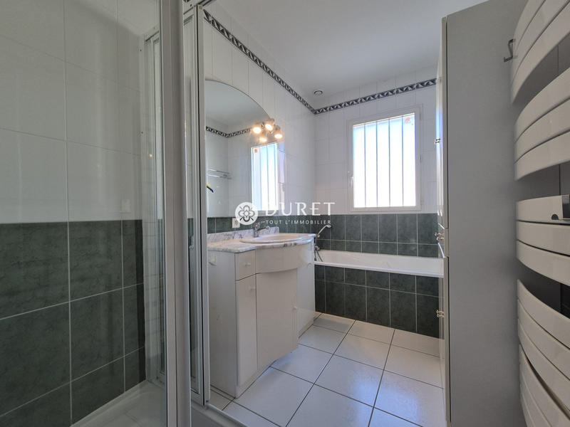 Maison - 99 m² - 5 pièces