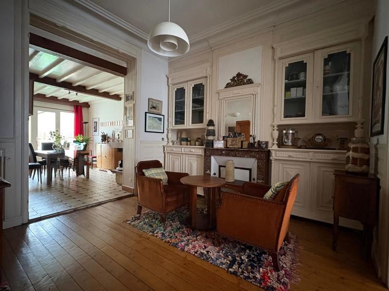 Maison - 160 m² - 8 pièces