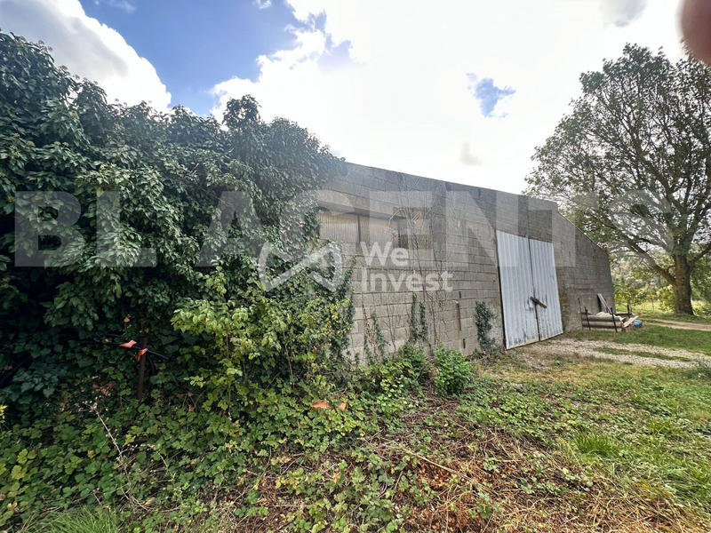 Maison - 410 m² - 4 pièces