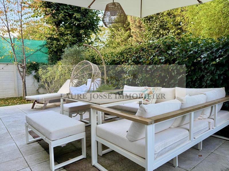 Appartement - 100 m² - 5 pièces