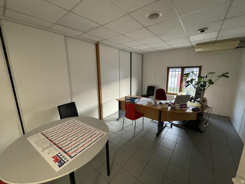 Local d'activités - 670 m²