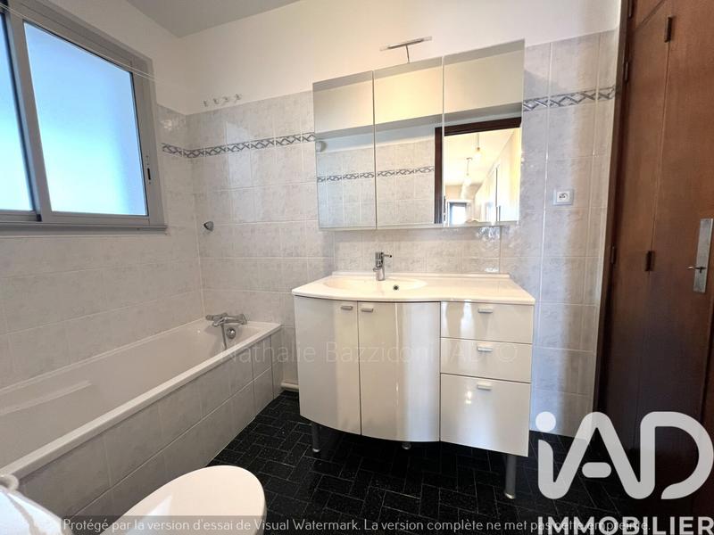 Appartement - 127 m² - 6 pièces