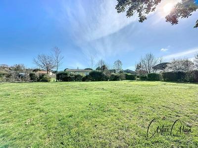 Terrain constructible - 938 m²