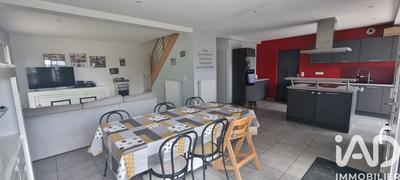 Maison - 170 m² - 8 pièces