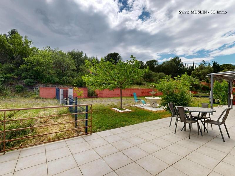 Villa - 144 m² - 10 pièces