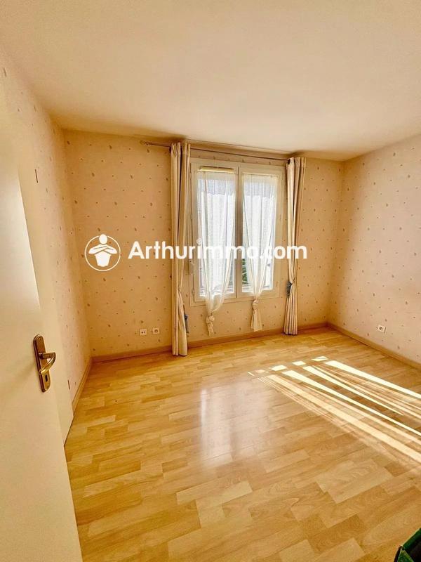 Maison - 96 m² - 5 pièces