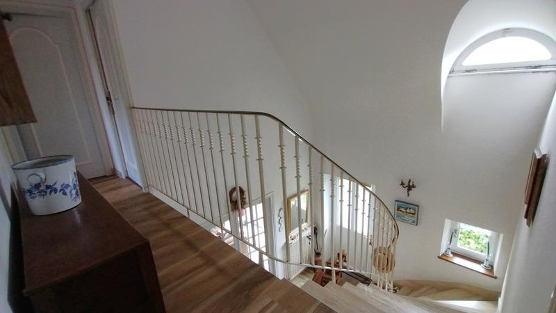 Maison - 186 m² - 8 pièces