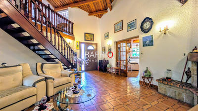 Villa - 235 m² - 7 pièces