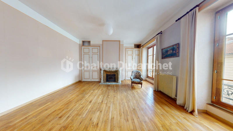 Appartement - 178 m² - 7 pièces