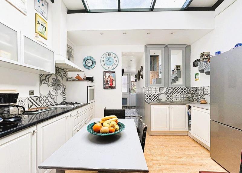 Maison - 90 m² - 5 pièces