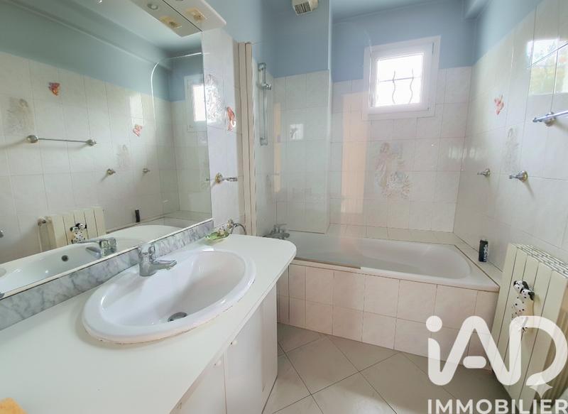 Maison de ville - 185 m² - 9 pièces