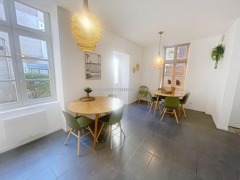 Immeuble - 218 m²