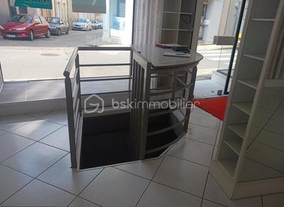 Local commercial - 100 m² - 3 pièces