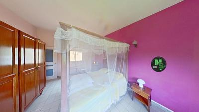 Maison - 216 m² - 7 pièces