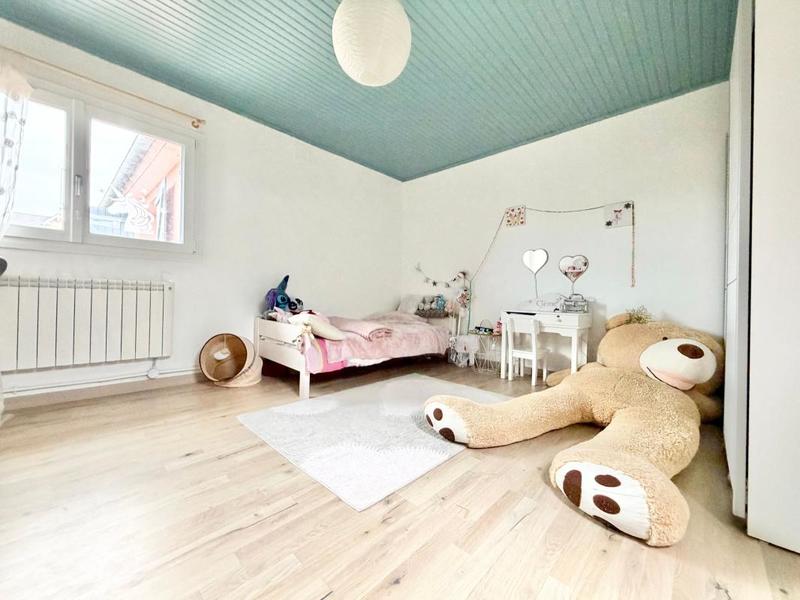 Maison - 214 m² - 7 pièces