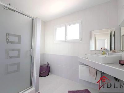 Maison - 142 m² - 7 pièces