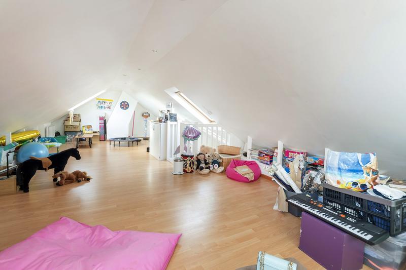 Maison - 146 m² - 6 pièces