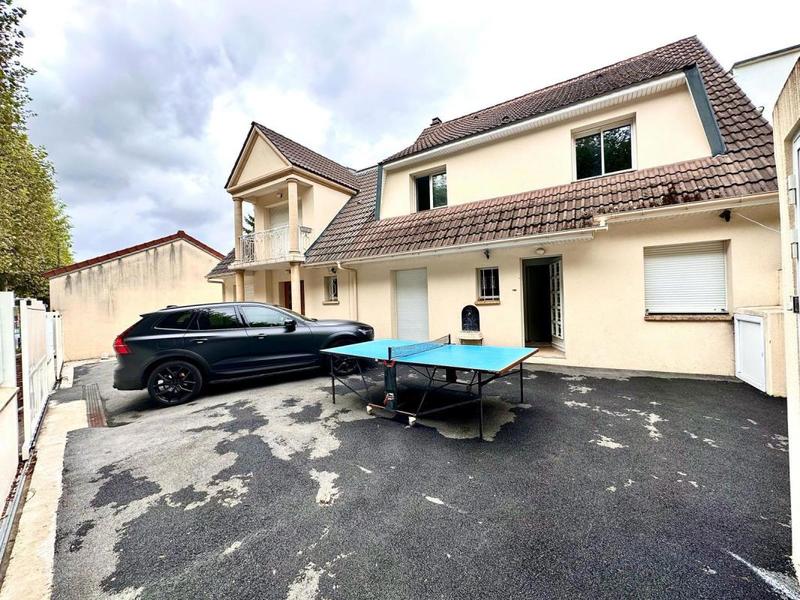 Appartement - 94 m² - 4 pièces