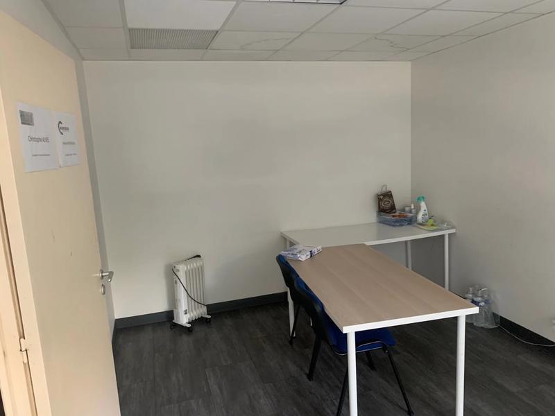 Bureau - 150 m² - 5 pièces