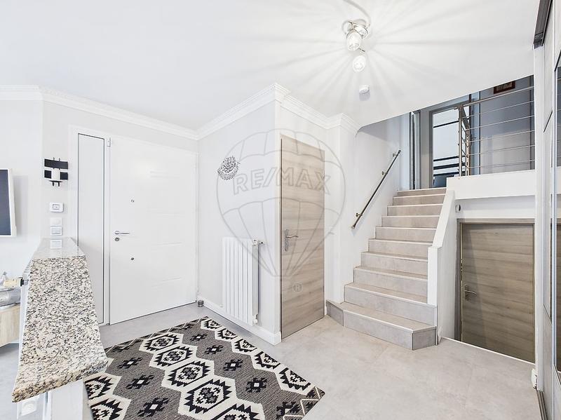 Maison - 93 m² - 6 pièces