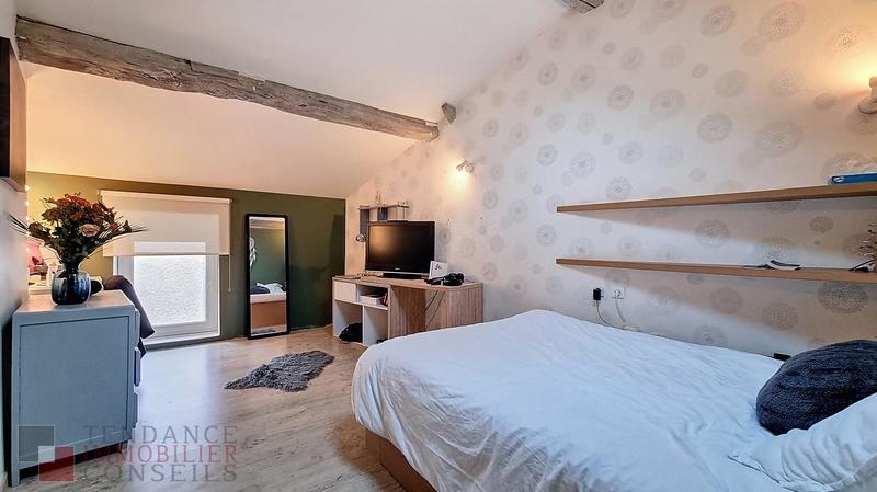 Maison - 220 m² - 9 pièces