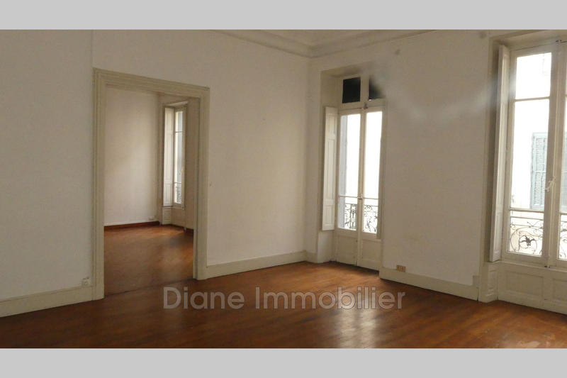 Appartement - 162 m² - 6 pièces