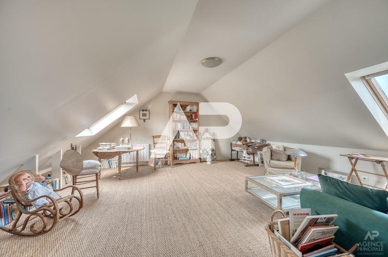 Maison - 163 m² - 7 pièces