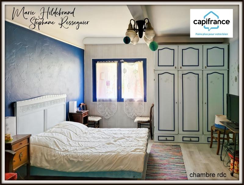 Maison - 254 m² - 12 pièces