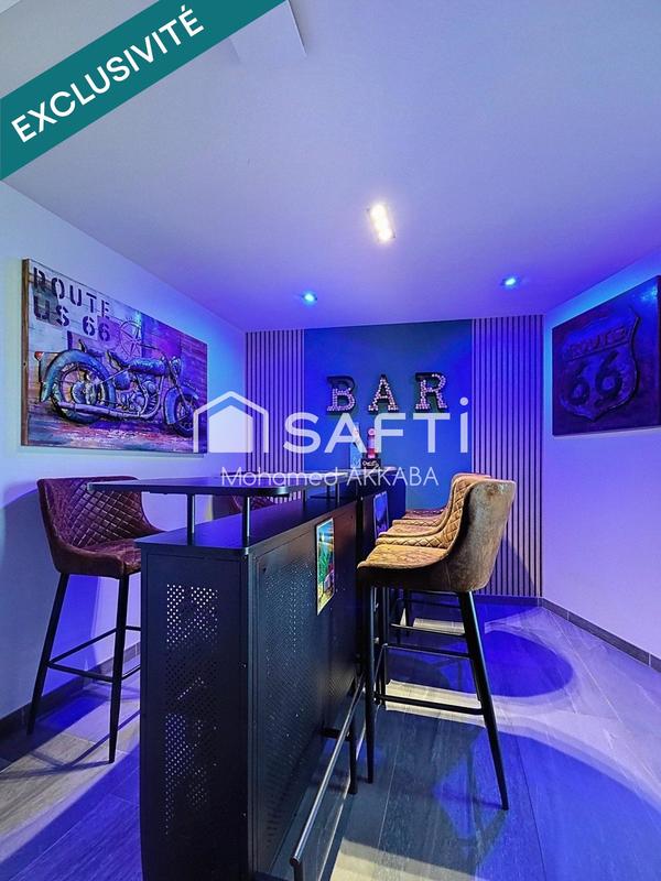 Maison - 260 m² - 9 pièces