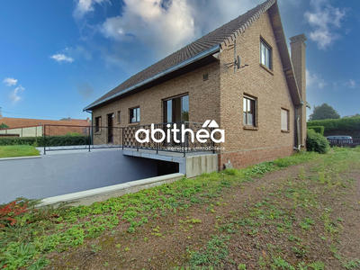 Maison - 180 m² - 7 pièces