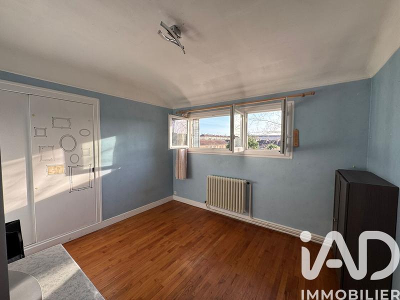 Maison - 208 m² - 10 pièces