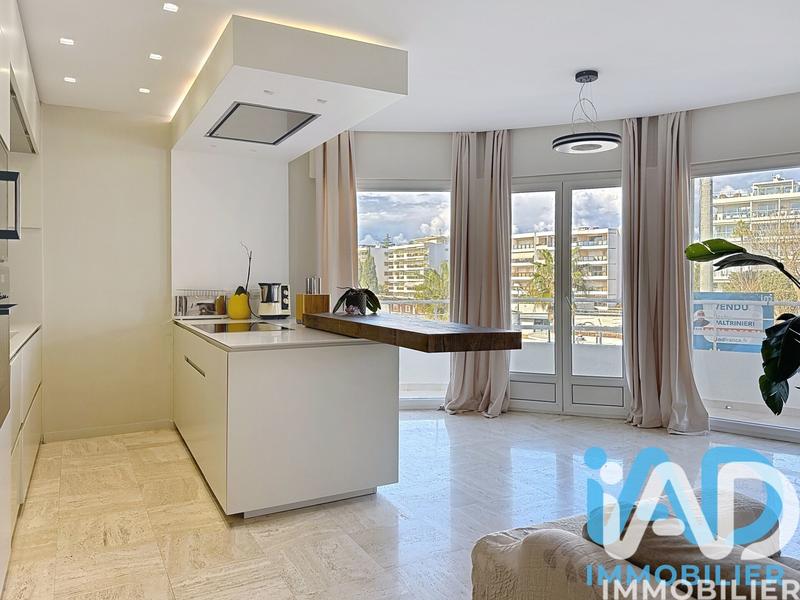 Appartement - 96 m² - 3 pièces